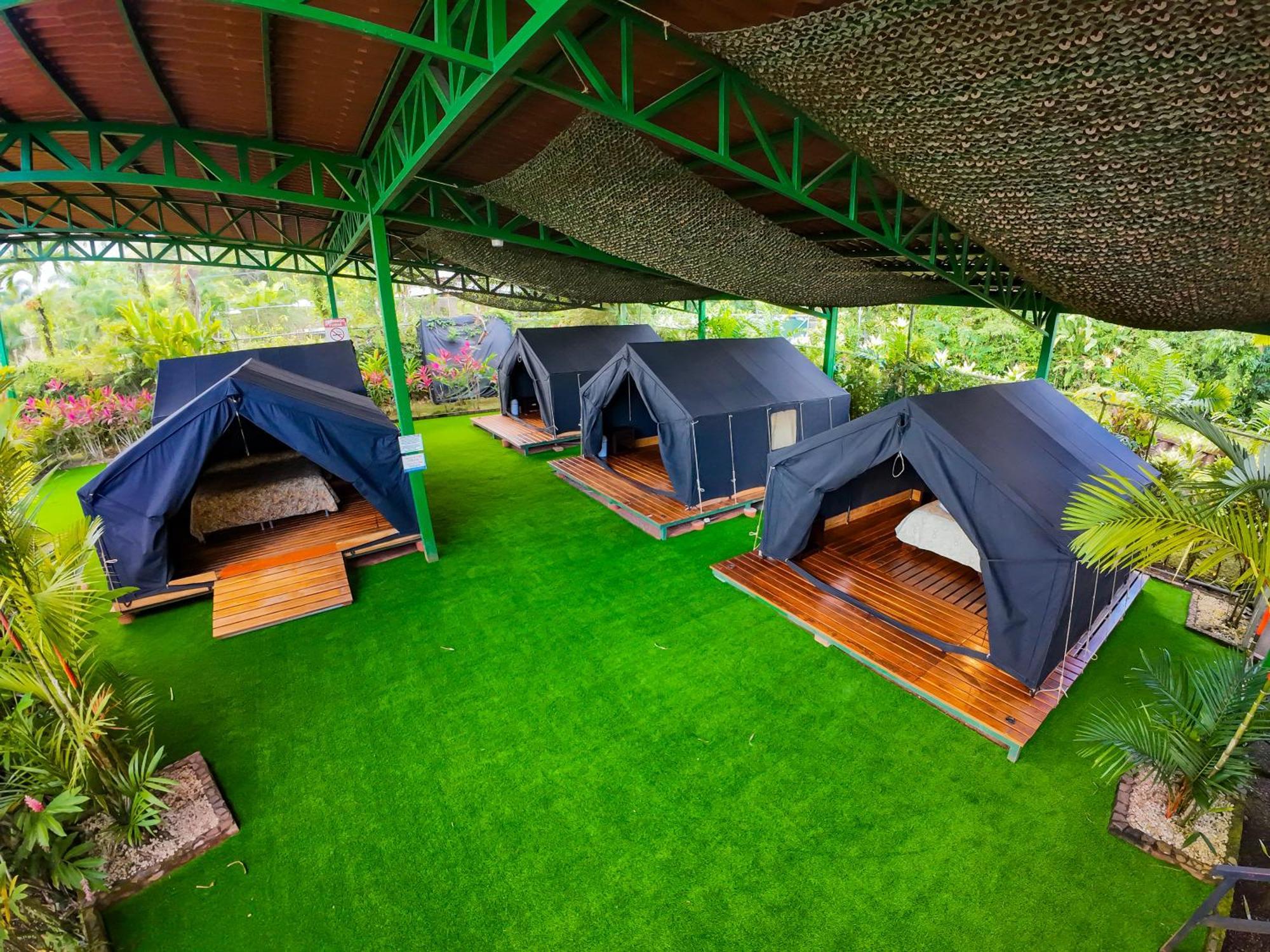 Arenal Backpackers Resort La Fortuna Εξωτερικό φωτογραφία Eco-Tents at the resort