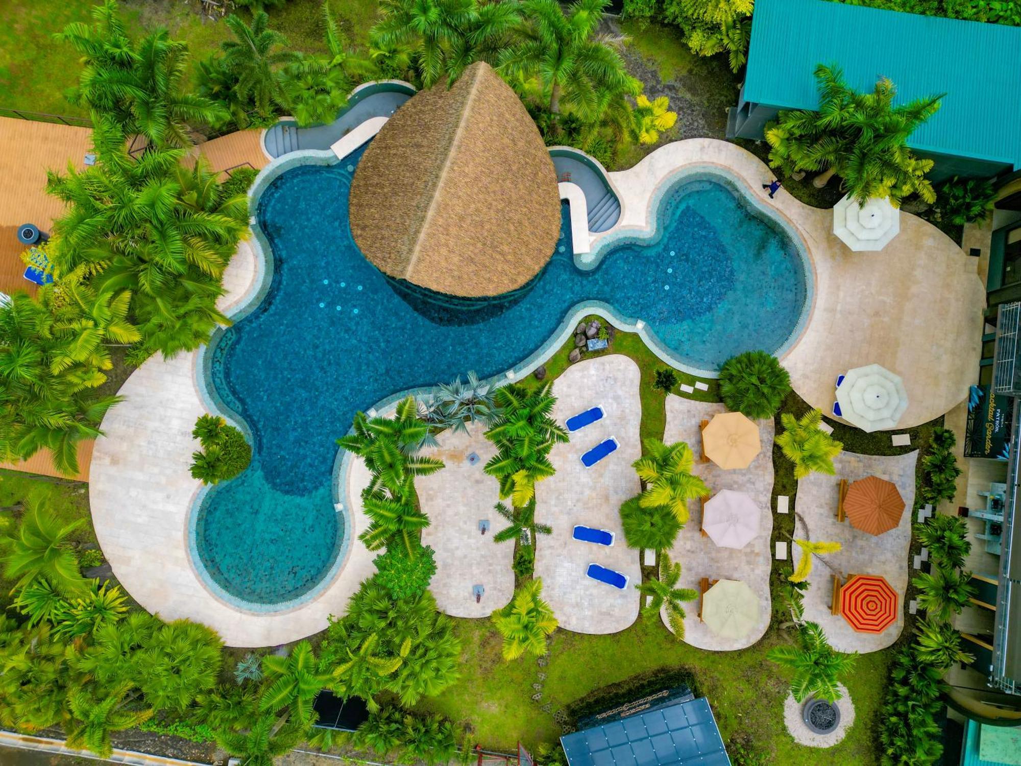 Arenal Backpackers Resort La Fortuna Εξωτερικό φωτογραφία Aerial view of the resort