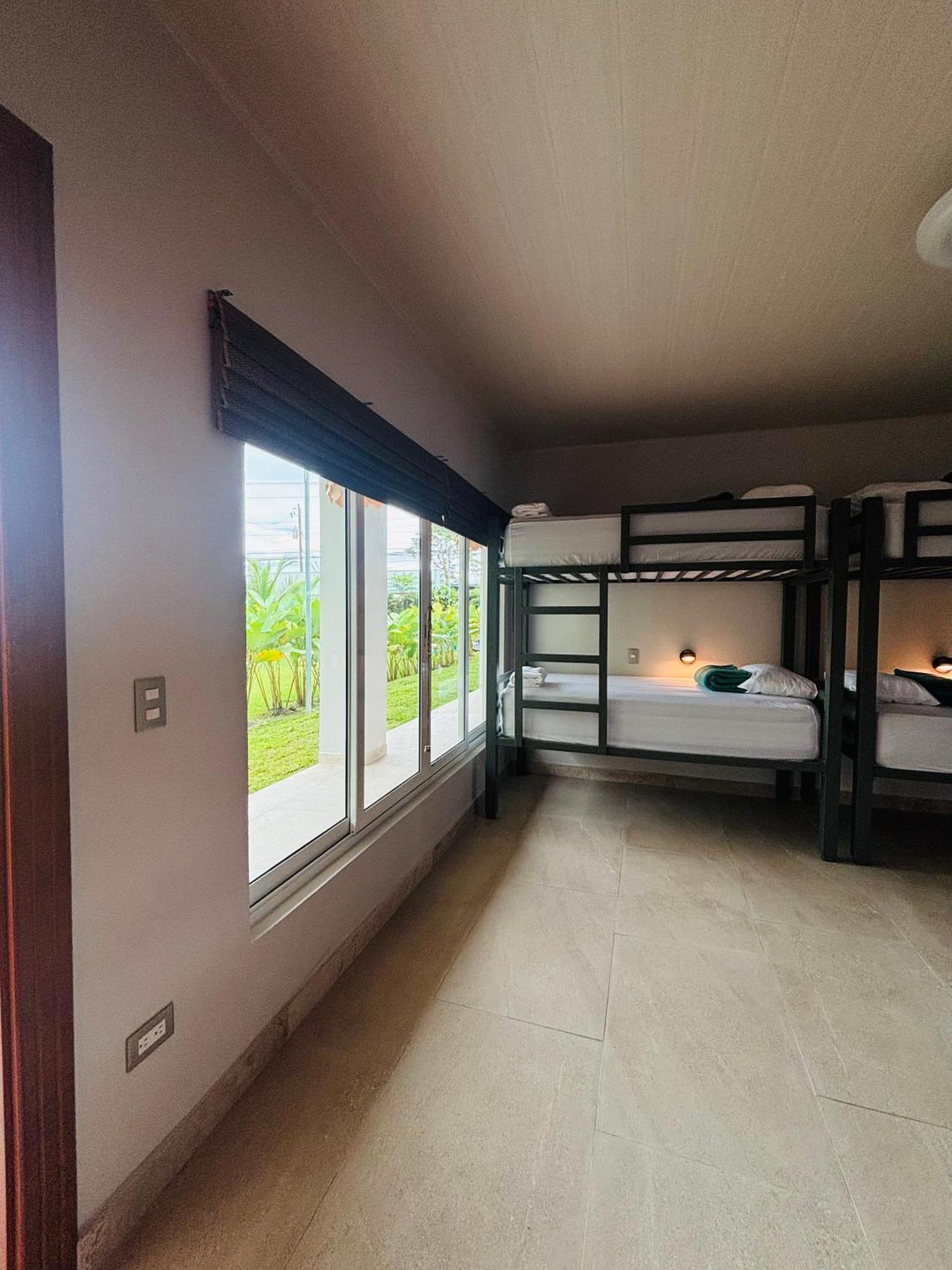 Arenal Backpackers Resort La Fortuna Εξωτερικό φωτογραφία Hostel in San Cristóbal de Las Casas, Mexico